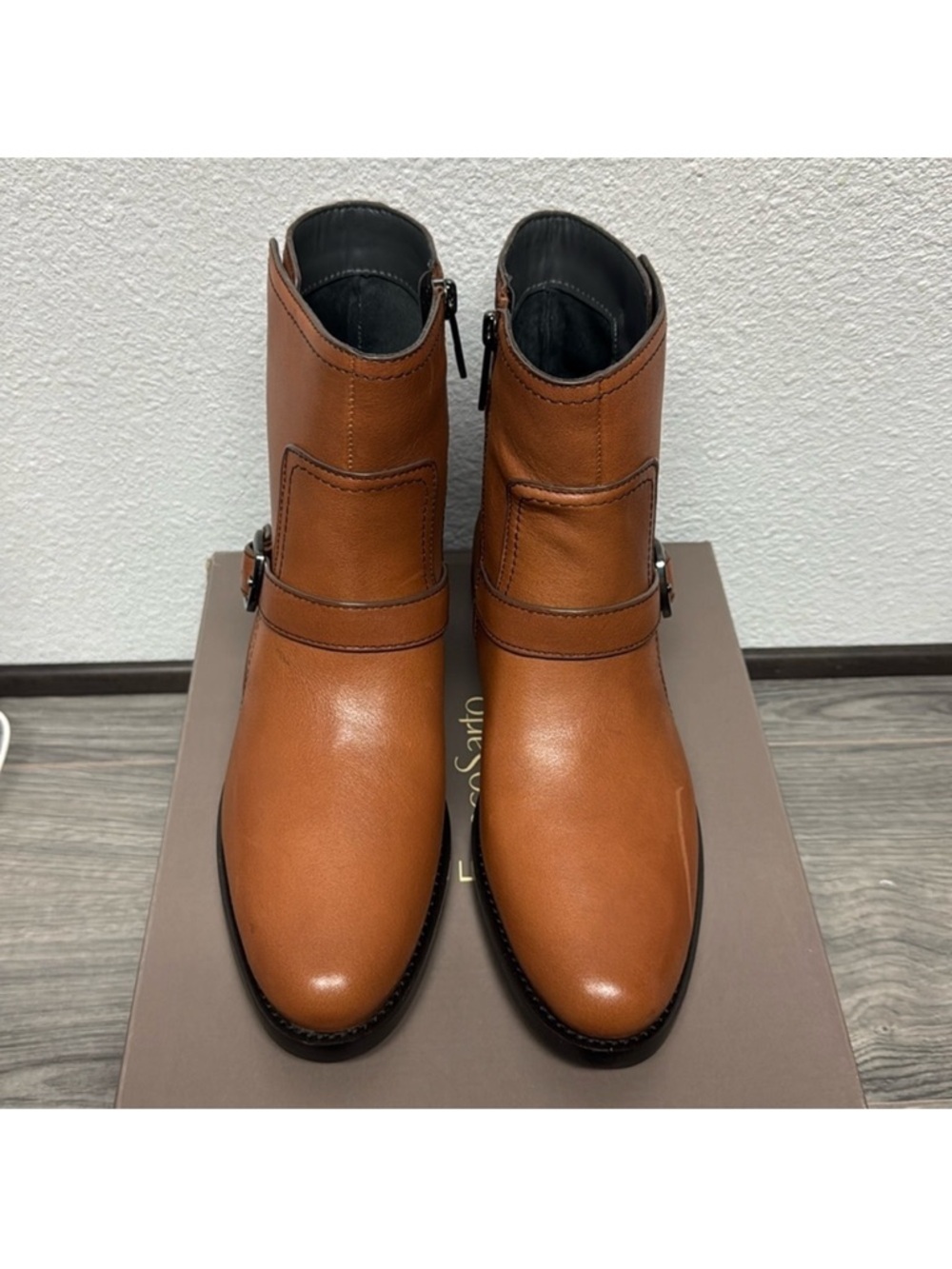 Tan Leather Women's Zip Ankle 👢